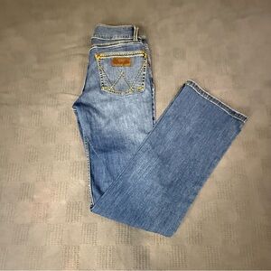 Wrangler Women's Boot Cut Jeans in Light Blue Denim size 3x30